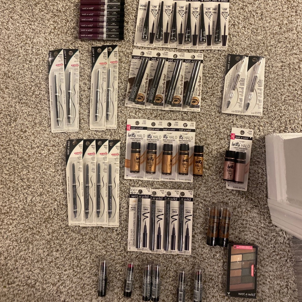 BNIB MakeUp- Stocking Stuffers